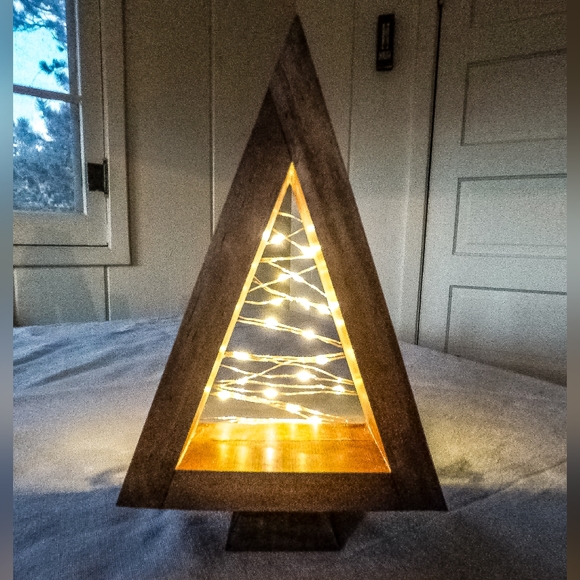 Small Lighted Winter Tree - Picture 3 of 4